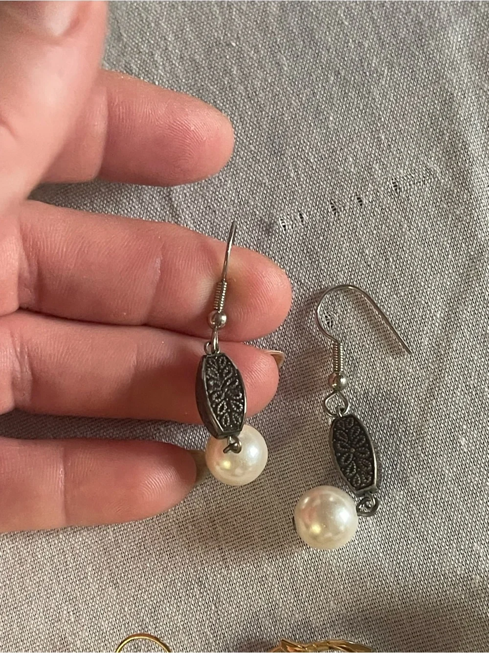 Mixed Pearl and Metal Women's Earring Set - Gold & Silver Tones 18 pairs